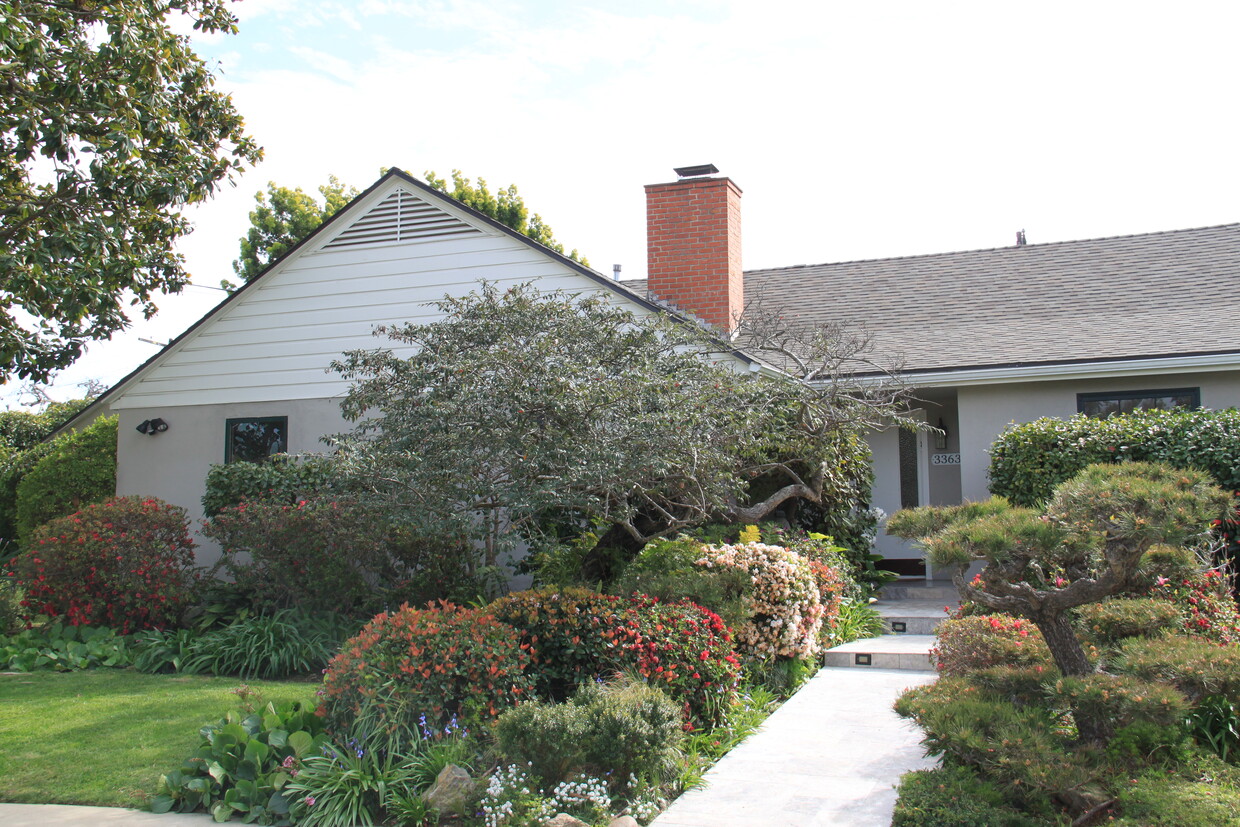 Primary Photo - 3363 Colbert Ave