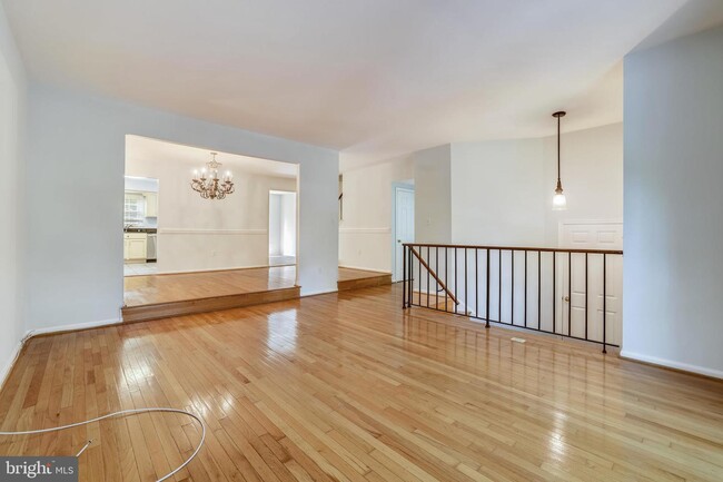 Building Photo - 10111 Galsworthy Pl