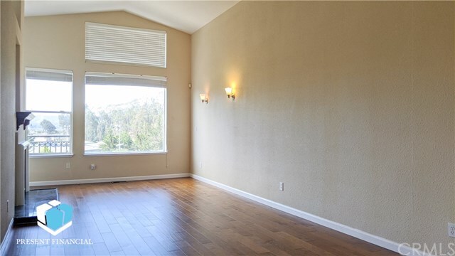 Building Photo - 29 Baycrest Way