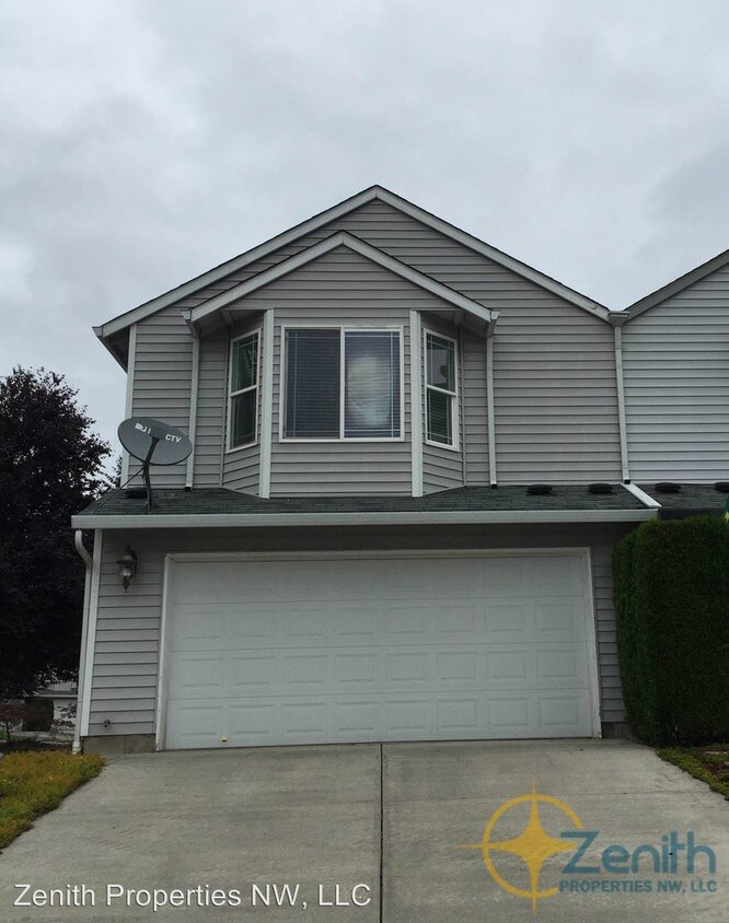 Primary Photo - 3121 NE 115th Ave