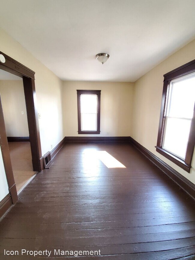 Building Photo - 3 br, 1 bath House - 40 WGlenwood Ave