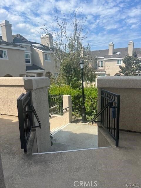 Building Photo - 2300 Maple Ave