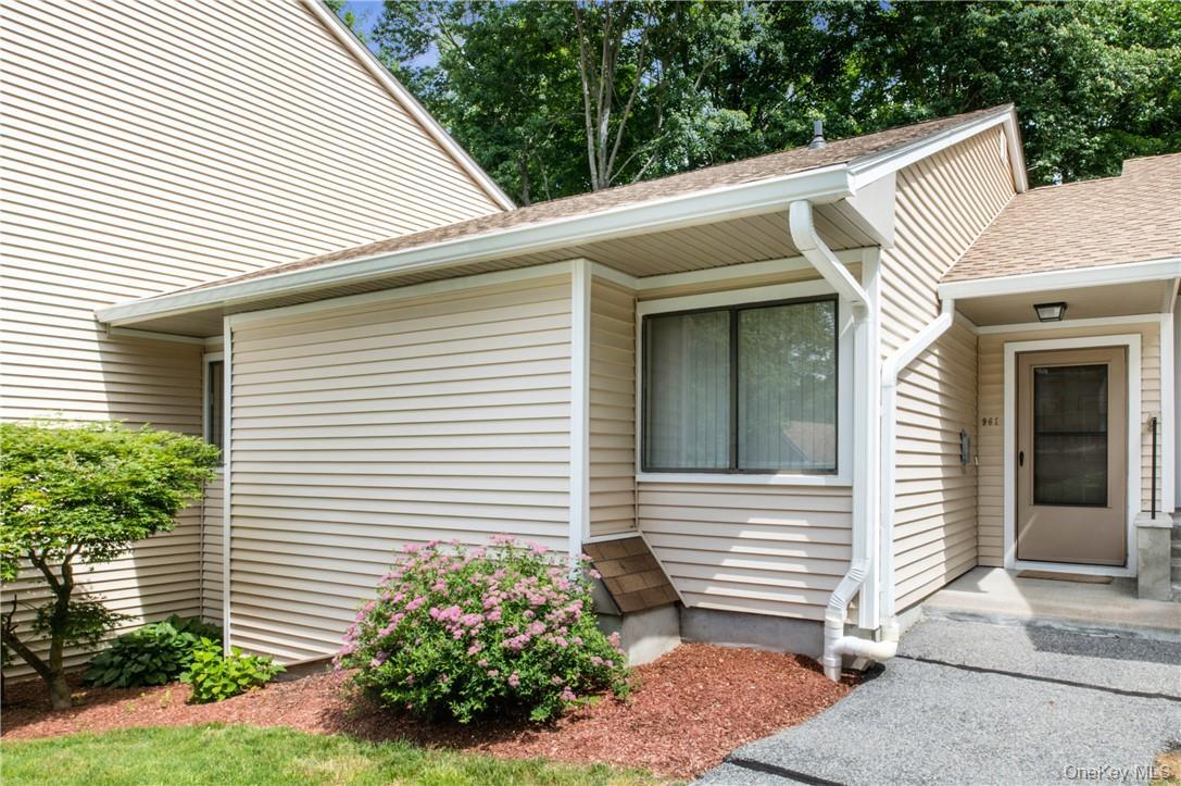 Foto principal - 96 Molly Pitcher Ln