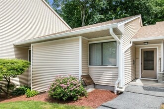 Building Photo - 96 Molly Pitcher Ln
