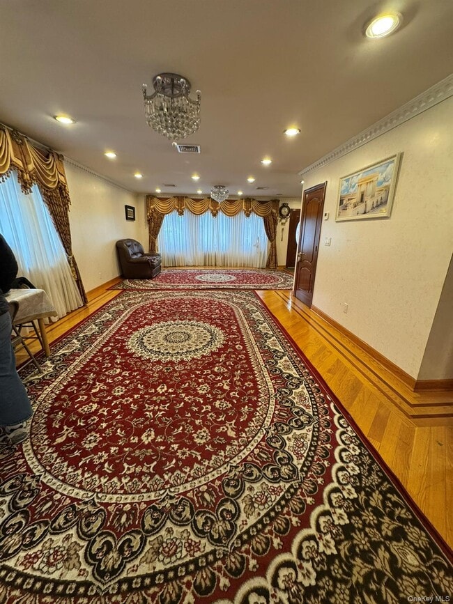 Building Photo - 109-04 Myrtle Ave