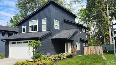 Building Photo - 2900 Sandwood Ln