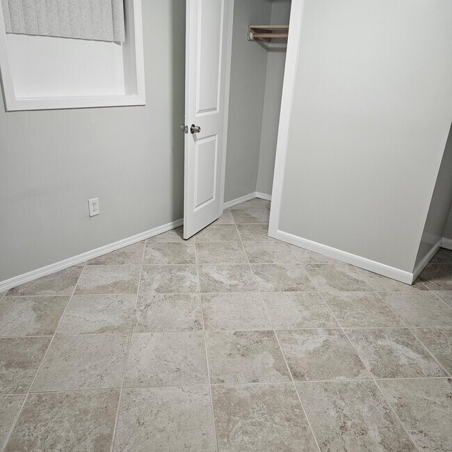 Foto del edificio - 2649 91st St