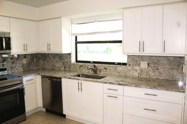 Foto del edificio - 9910 Orchid Tree Trail