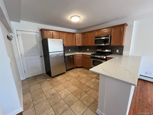 Building Photo - 107 Lincoln Ave