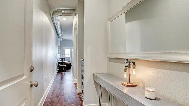 Photo - 1011 Studemont St Apartment