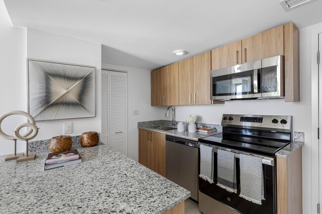 Building Photo - Residences at River Parc