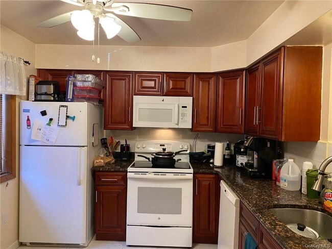Building Photo - 8306 Chelsea Cove N