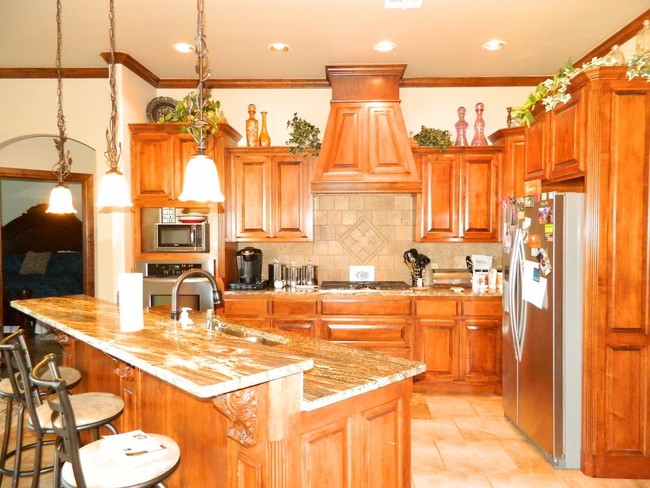 Building Photo - Beautiful 3 bed with office  bonus room.