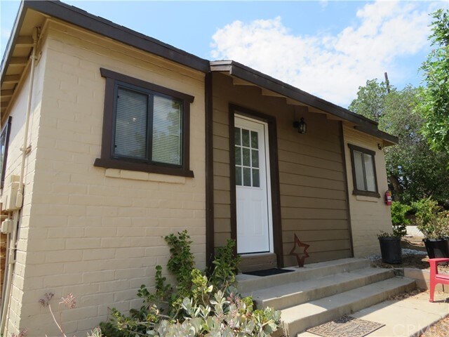 Primary Photo - 16475 Canyon Hills Rd
