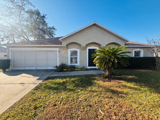 Foto del edificio - Charming 3 Bed 2 Bath House W/ Solar Panels