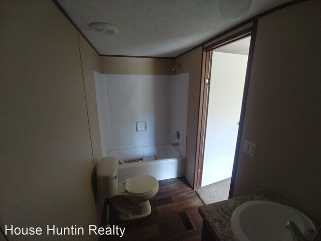 Foto del edificio - 2 br, 2 bath House - 16433 RAMONA LANE