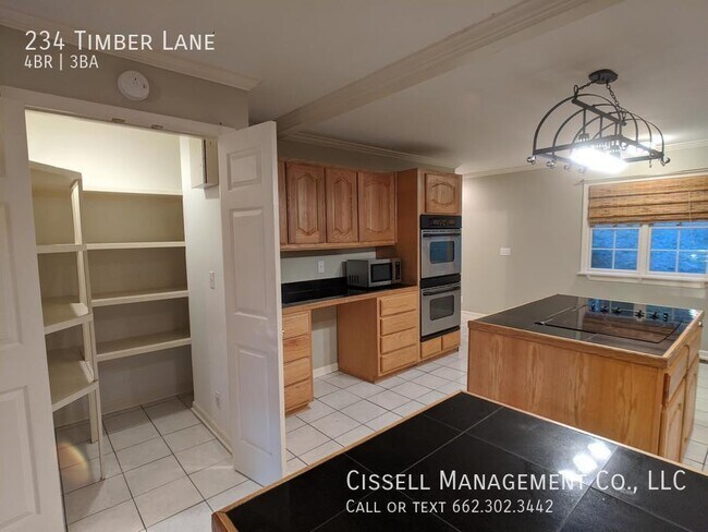 Foto del edificio - 234 Timber Lane