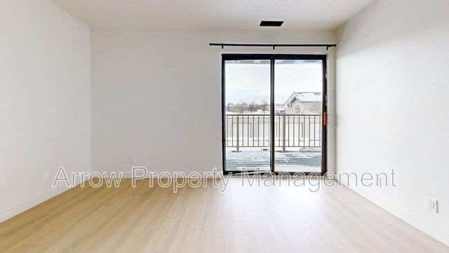 Building Photo - 201 E Arbor Ave