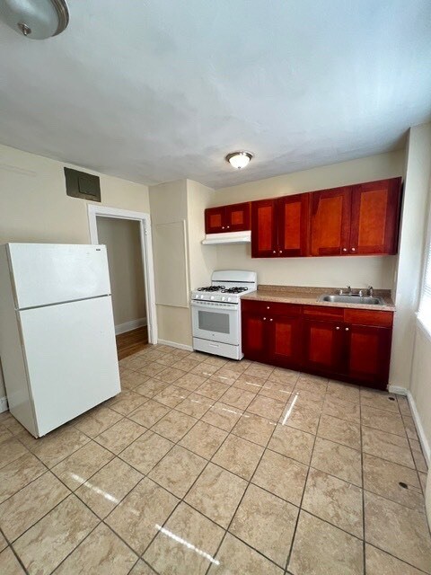 Foto del edificio - 7 Greenridge Ave