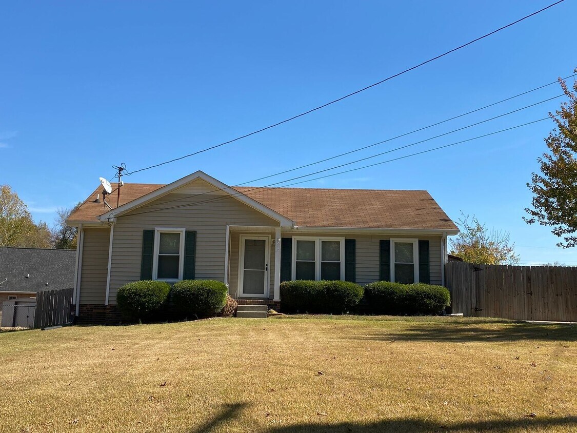 Primary Photo - 577 Garnet Dr