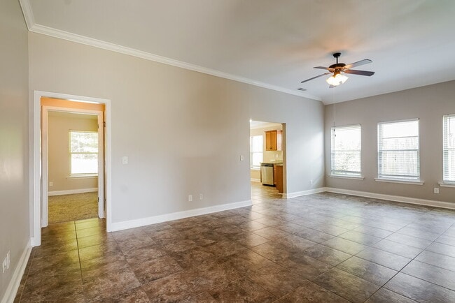 Building Photo - 169 Stonebriar Dr
