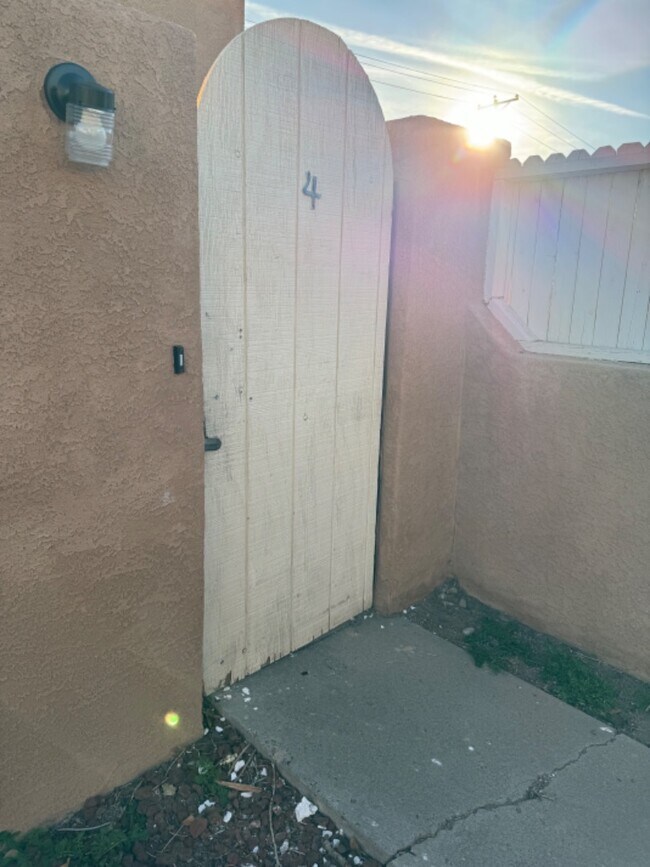 Foto del edificio - 936 San Pedro Dr SE