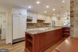 Building Photo - 7308 Burdette Ct