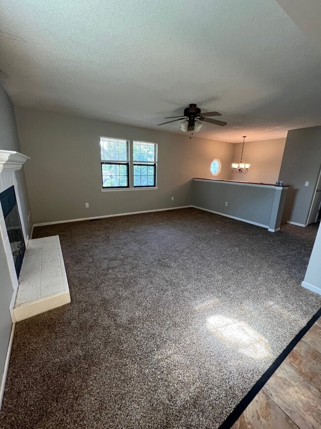 Building Photo - 603 SE 125th Rd