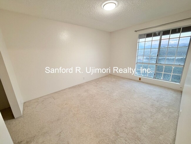 Building Photo - 94-105 Luluka Place #J202