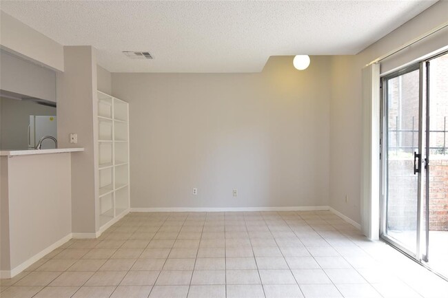 Building Photo - 3600 Jeanetta St