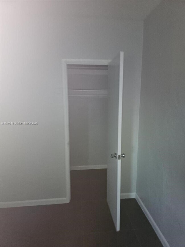 Foto del edificio - 521 NE 82nd Terrace