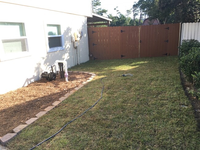 Building Photo - 1221 Quail Ridge Dr