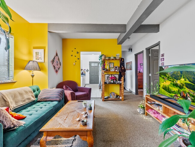 Photo du bâtiment - 1148 13th Av E