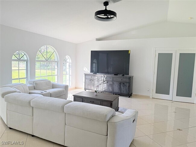 Foto del edificio - 4745 26th Ave SE