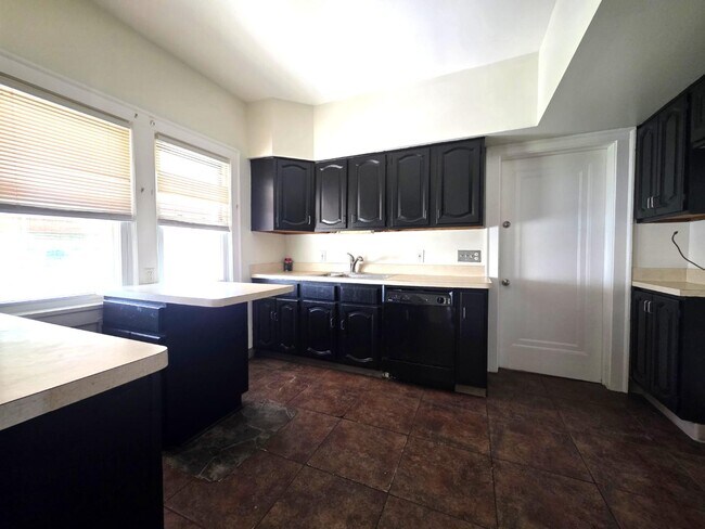 Foto del edificio - 4878 E 93rd St