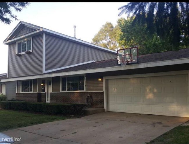 Building Photo - 967 Cardiff Dr