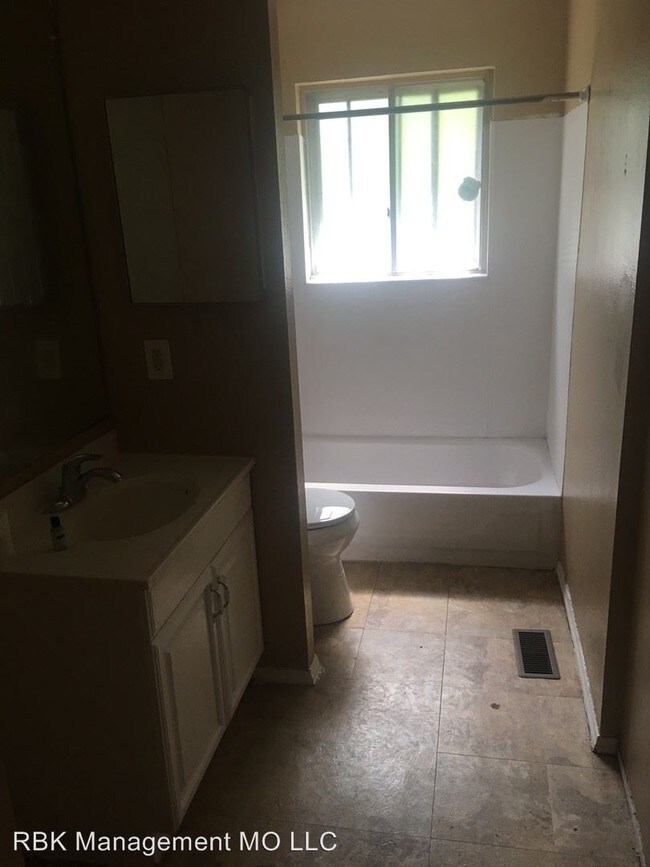 Building Photo - 3 br, 1 bath House - 12111 La Padera Lane