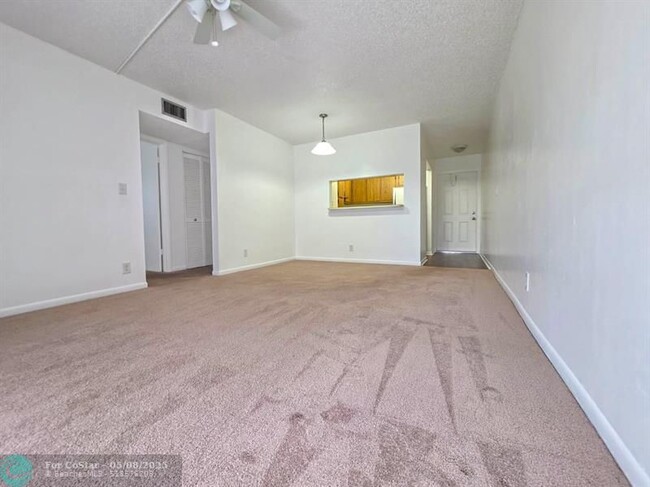 Foto del edificio - 11434 NW 45th St