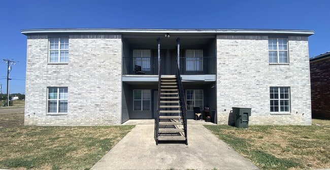 Building Photo - 2801 Cantabrian Dr