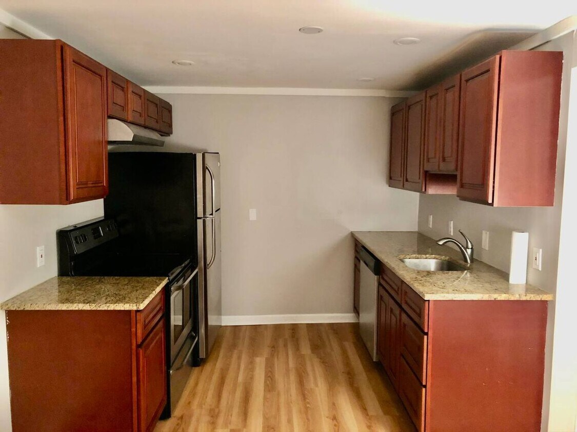 Foto principal - 418 N Darlington St