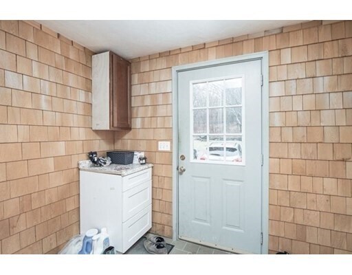 Building Photo - 344 Granite St