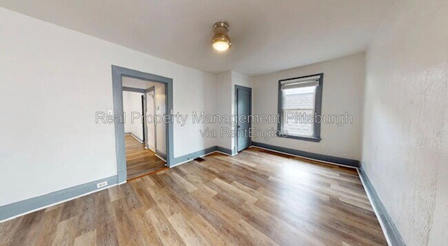 Foto del edificio - 1217 McNeilly Ave