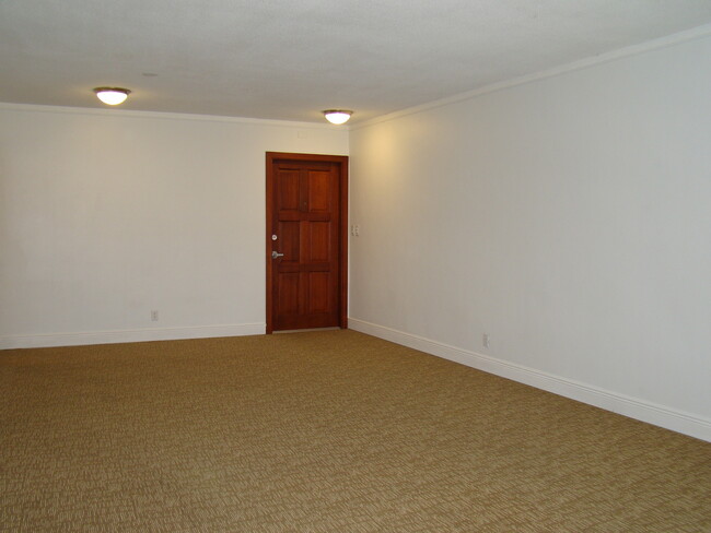 Foto del edificio - $$ Move-In Special: One Month Free + Compe...