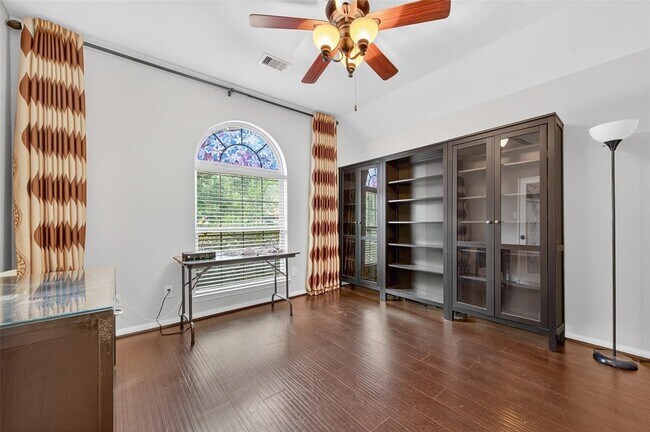 Foto del edificio - 15918 Keystone Ridge Ln