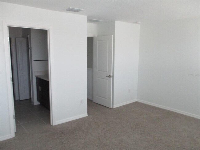 Building Photo - 6325 Fairmont Ln