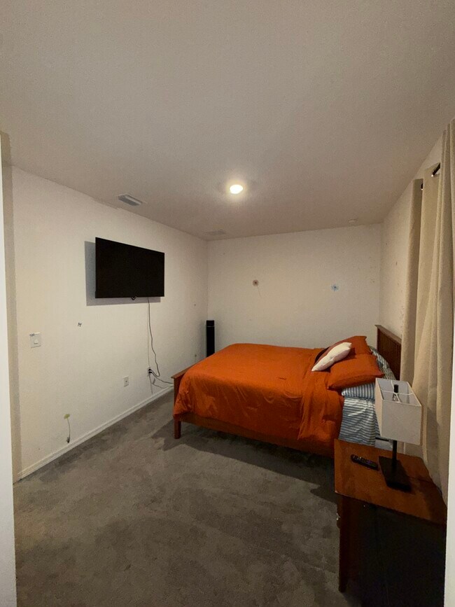 Dormitorio - 12259 Chastain St