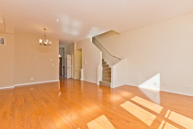 Building Photo - 1464 S Peoria St