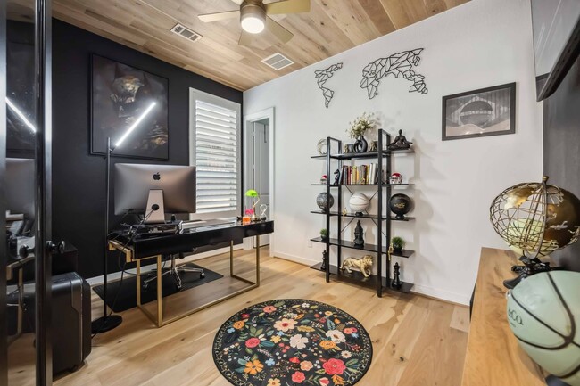 Foto del edificio - 11234 Buchanan Cvs Ln