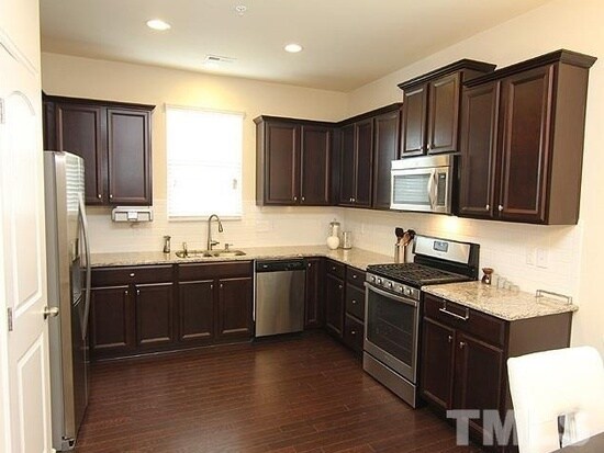 Photo - Gorgeous 3 Bedroom, 2.5 Bathroom End Unit ... House