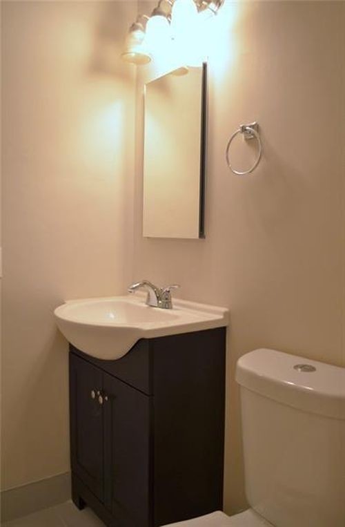 Foto del edificio - 802 NE 38th St